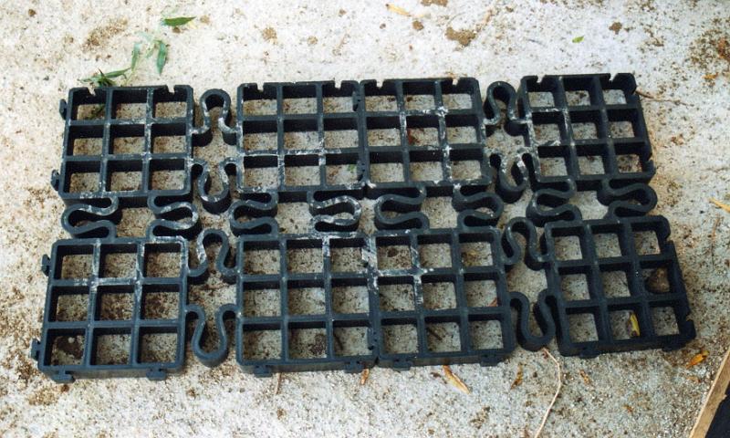 budecanal004.jpg - Plastic Setts