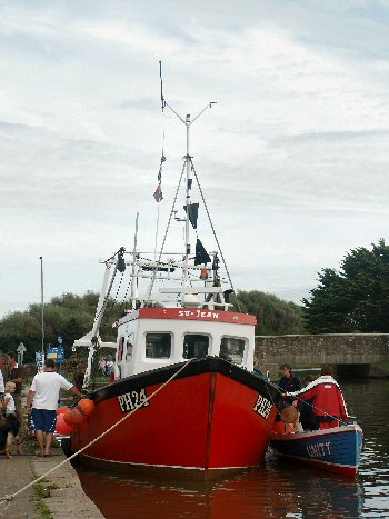 "Su-Jean" with the gig "Unity" in Bude Canal