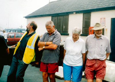 Entitled "Action pic" - steady there Vice-Chairman (unkown, Chairman & TubBoat editor putting their bottoms to the sea-lock beam in 2006